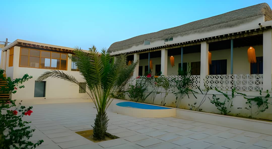 اجاره روزانه سوئیت  چوبی شیشه ای غروب 2 - قشم