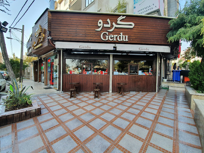 10تا از برترین رستوران و کافه های تهران که باید امتحان کنید!