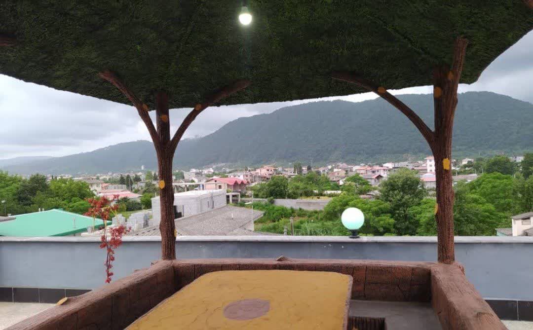 9 اقامتگاه جنگلی شمال با چشم‌انداز دریاچه و جنگل