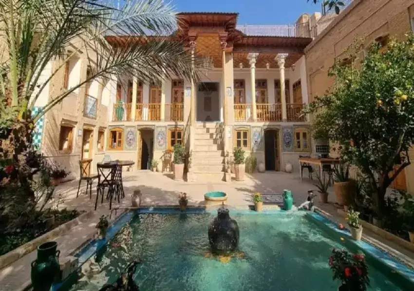 ویلاهای لوکس نزدیک شیراز با امکانات خاص | رزرو آسان