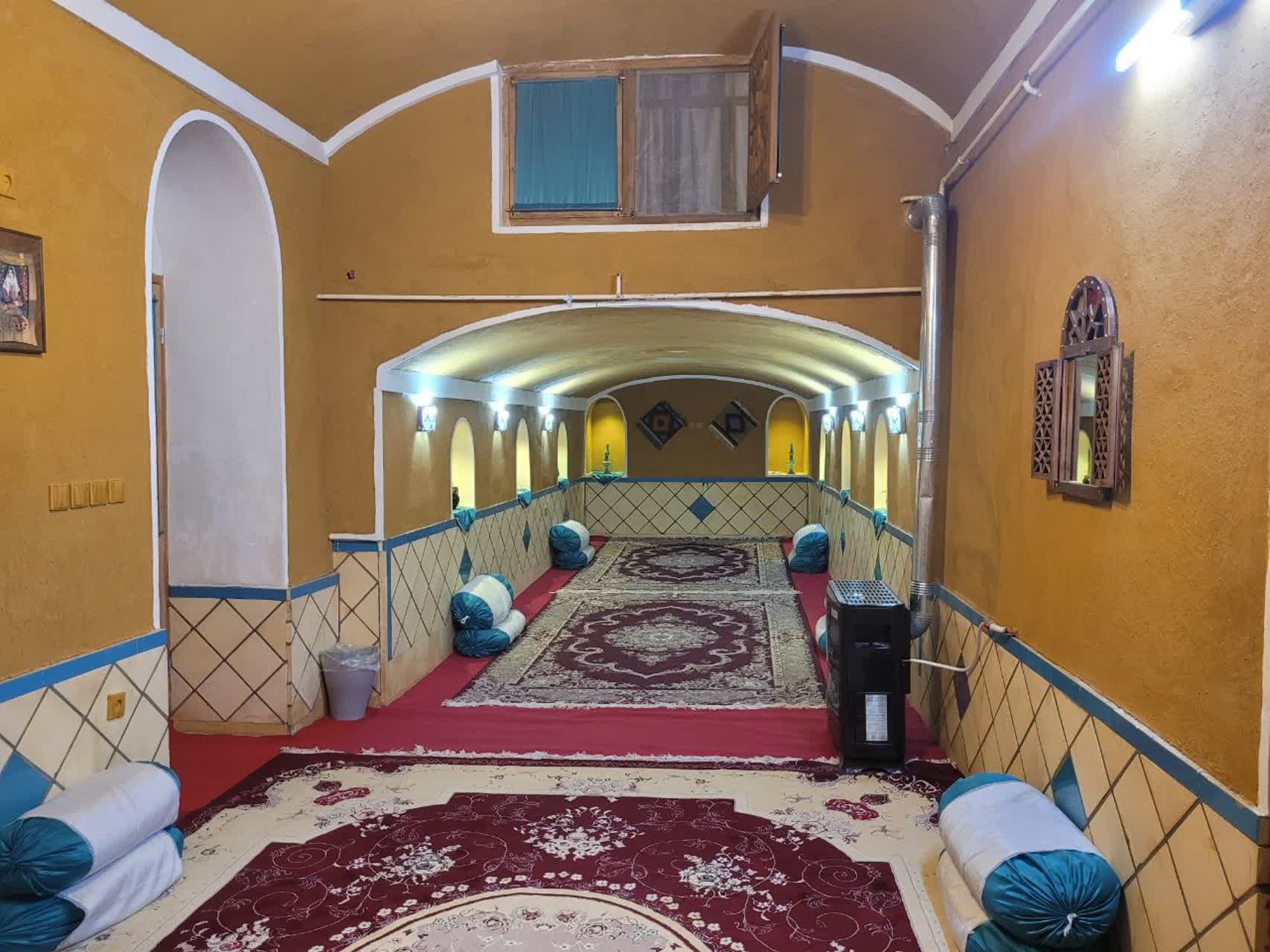 اجاره روزانه بومگردی نارگل ترنج - کاشان