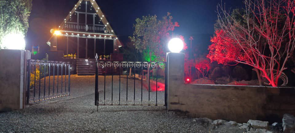 کلبه دو خواب سوئیسی جکوزی دار سلیمانپور - حیاط